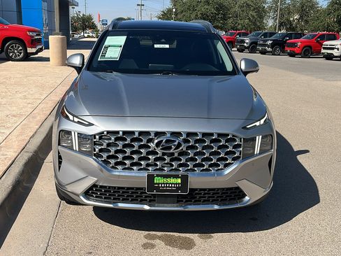 Used 2023 Hyundai Santa Fe Limited AWD/4WD image 2