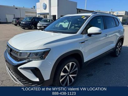 Certified 2023 Volkswagen Taos SE w/ Panoramic Sunroof Package