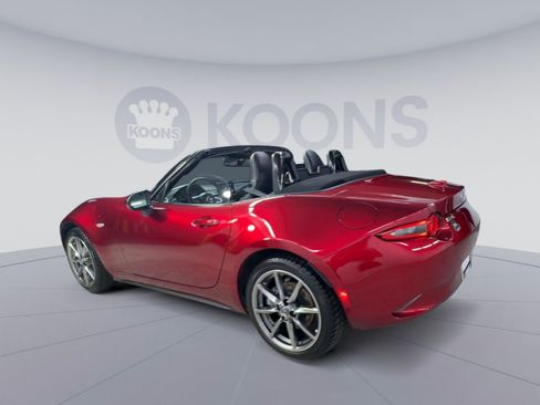 Used 2022 MAZDA MX-5 Miata Grand Touring w/ Weather Package RWD image 8