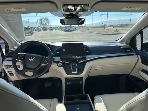 Used 2025 Honda Odyssey EX-L image 17