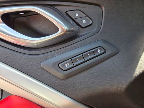 Used 2017 Chevrolet Camaro SS image 22