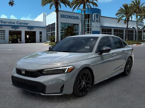 Used 2025 Honda Civic Sport image 4