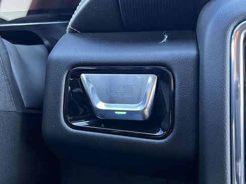 New 2026 GMC Yukon XL Elevation image 25