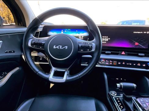 Used 2023 Kia Sportage SX image 6