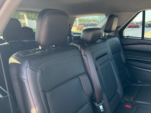 Used 2023 Ford Explorer XLT w/ Equipment Group 202A AWD/4WD image 35