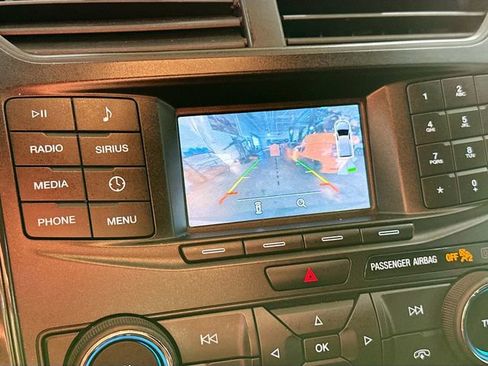 Used 2018 Ford Explorer XLT image 14