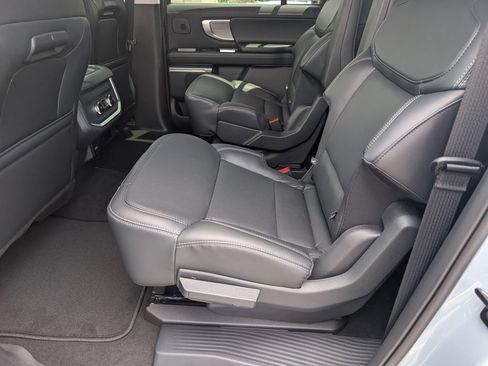 New 2026 Ford Expedition Max Platinum w/ Driver's Package AWD/4WD image 7