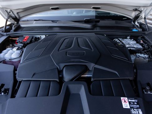 New 2026 Porsche Cayenne Coupe image 36