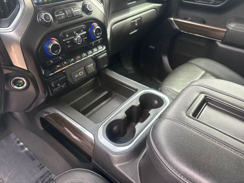 Used 2021 Chevrolet Silverado 1500 LT Trail Boss w/ Convenience Package II image 23