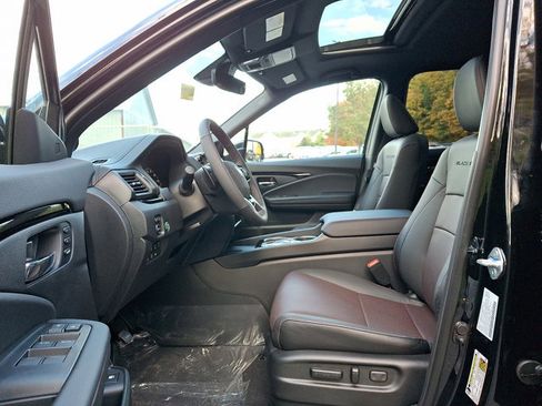 New 2026 Honda Ridgeline Black Edition image 11