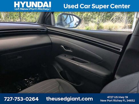 Used 2023 Hyundai Santa Cruz SE AWD/4WD image 18