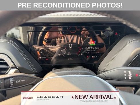Used 2025 GMC Yukon XL Elevation w/ LPO, Get Active Package AWD/4WD image 27
