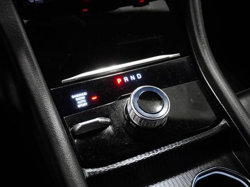 Used 2024 Jeep Grand Cherokee Limited image 23