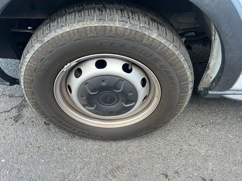 Used 2019 Ford Transit 350 XL image 27