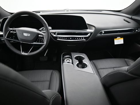 New 2025 Cadillac Lyriq Sport image 10
