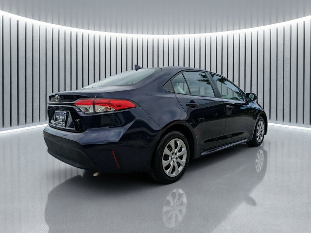 Used 2025 Toyota Corolla LE FWD image 4