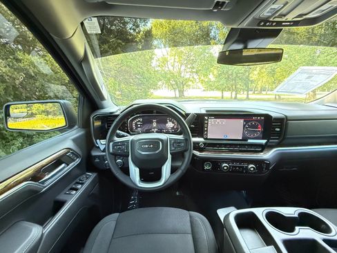 Used 2024 GMC Sierra 1500 Elevation w/ X31 Off-Road Package AWD/4WD image 19