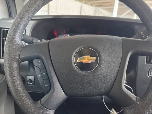 Used 2025 Chevrolet Express 2500 w/ Driver Convenience Package RWD image 7