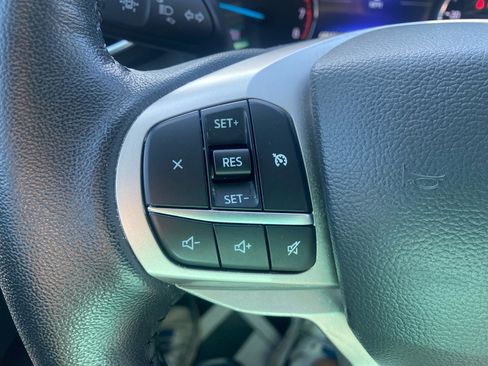 Used 2021 Ford Explorer XLT w/ Equipment Group 202A image 15