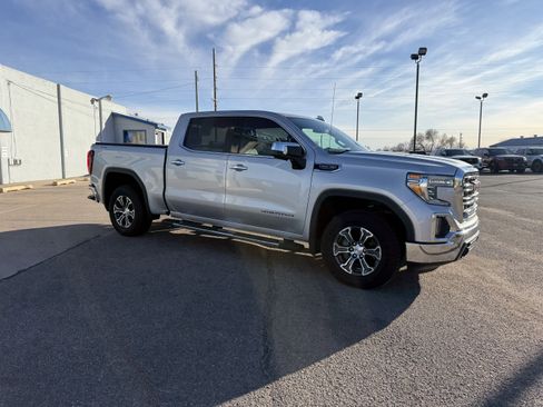 Used 2020 GMC Sierra 1500 SLT w/ X31 Off-Road Package image 4