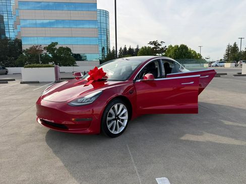 Used 2020 Tesla Model 3 Standard Range Plus RWD image 43