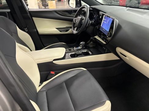 Used 2024 Lexus NX 350 350h Base image 9