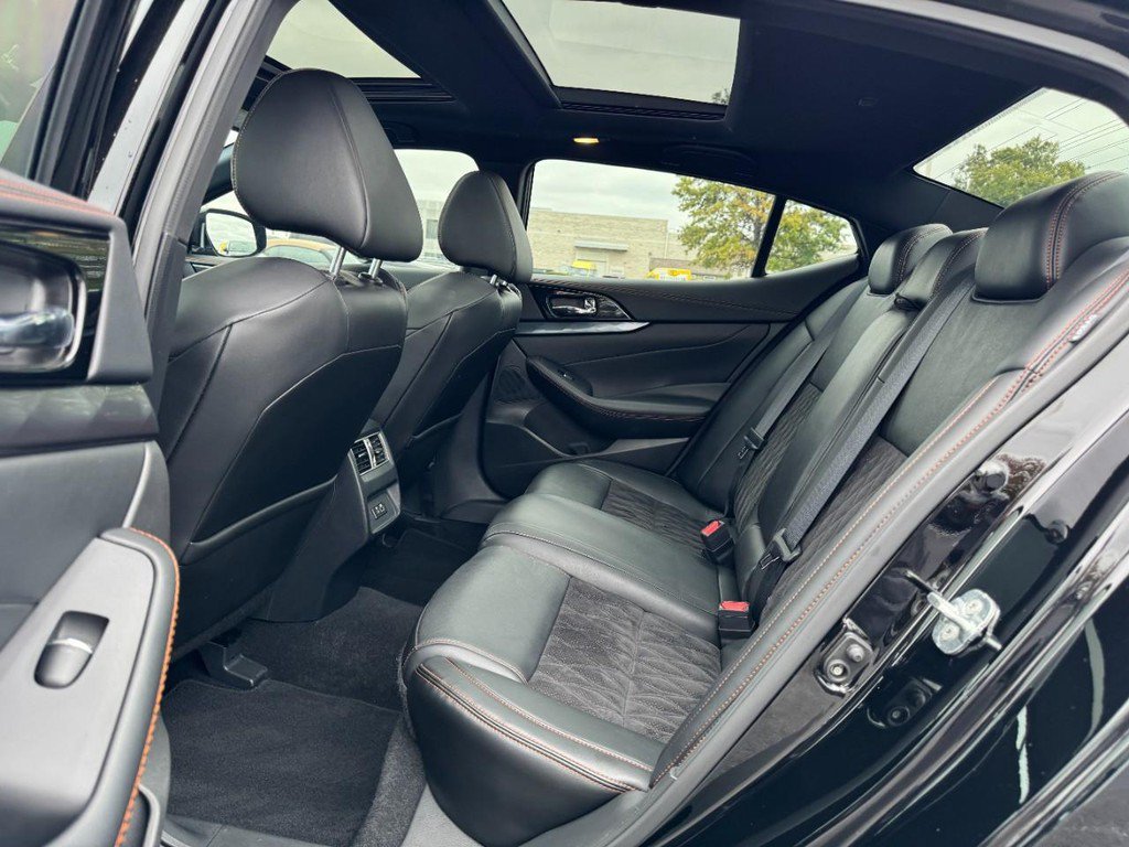 Certified 2023 Nissan Maxima SR w/ Sport Mat Group FWD image 10