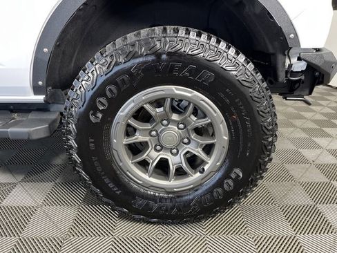 Used 2024 Ford Bronco Wildtrak image 11