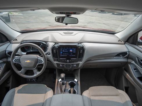 Used 2021 Chevrolet Traverse LT AWD/4WD image 19