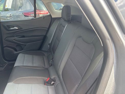 Used 2025 Chevrolet Trax LT w/ LT Convenience Package FWD image 38