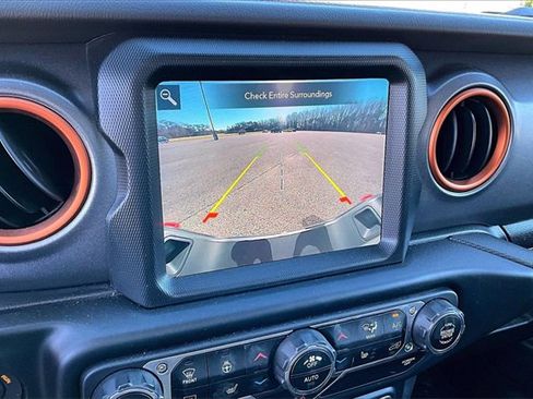 Used 2021 Jeep Gladiator Mojave image 15