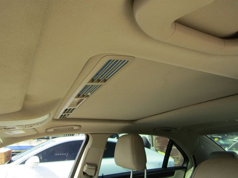 Used 2014 Mercedes-Benz E 350 Sedan image 12