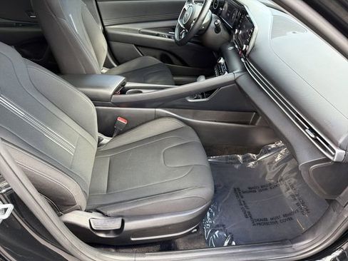 Used 2021 Hyundai Elantra SEL w/ Convenience Package image 13
