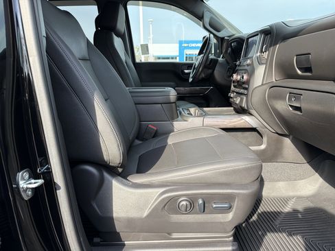 Used 2022 Chevrolet Silverado 2500 LTZ w/ LTZ Premium Package image 33