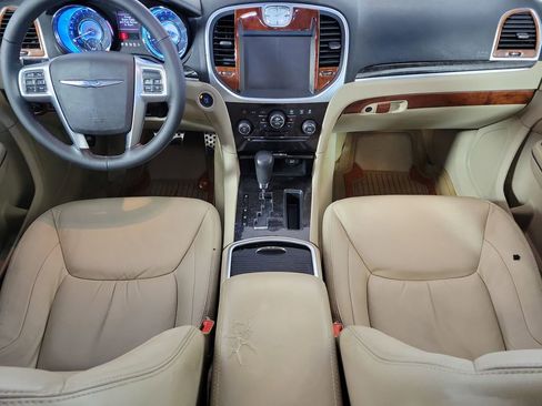 Used 2011 Chrysler 300 Limited RWD image 14