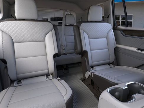 New 2026 GMC Acadia Denali w/ Super Cruise Package image 17