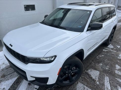 Certified 2023 Jeep Grand Cherokee L Altitude image 1