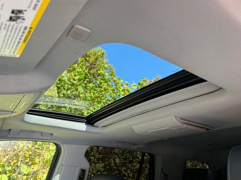 Used 2020 Chevrolet Tahoe Premier image 36