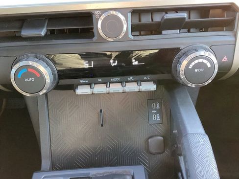 Used 2024 Toyota Tacoma TRD Off-Road image 20