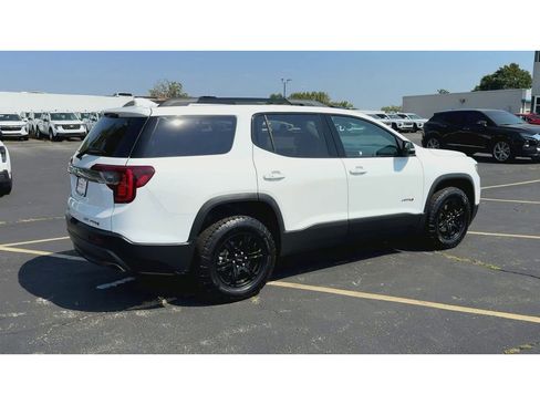 Used 2023 GMC Acadia AT4 w/ Technology Package image 8