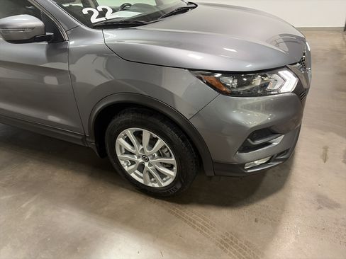 Used 2022 Nissan Rogue Sport SV AWD/4WD image 33