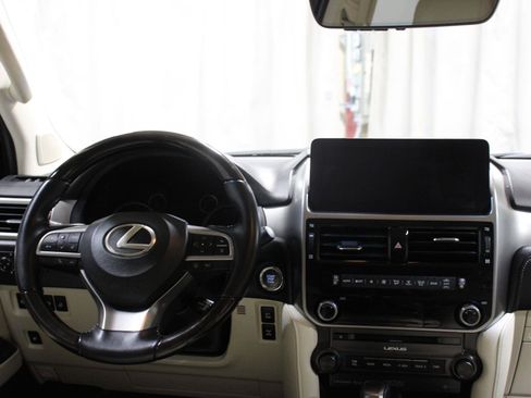 Used 2022 Lexus GX 460 Premium w/ Premium Plus Package AWD/4WD image 3