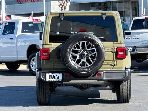 New 2026 Jeep Wrangler Unlimited Sahara AWD/4WD image 4