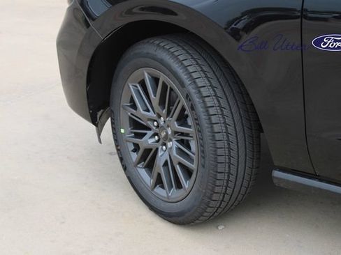 New 2027 Ford Expedition Max Platinum w/ Stealth Appearance Package RWD image 5