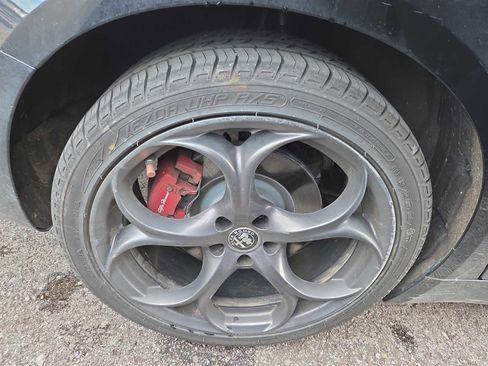 Used 2019 Alfa Romeo Giulia Ti w/ Nero Edizione image 3