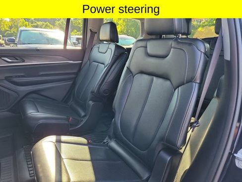 Used 2023 Jeep Grand Cherokee L Limited w/ Luxury Tech Group II AWD/4WD image 26