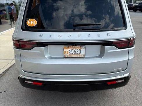 Used 2024 Jeep Wagoneer Series II w/ Convenience Group I AWD/4WD image 10