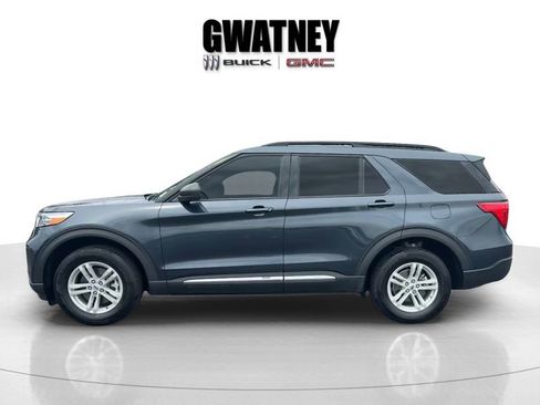 Used 2024 Ford Explorer XLT w/ Equipment Group 202A AWD/4WD image 7