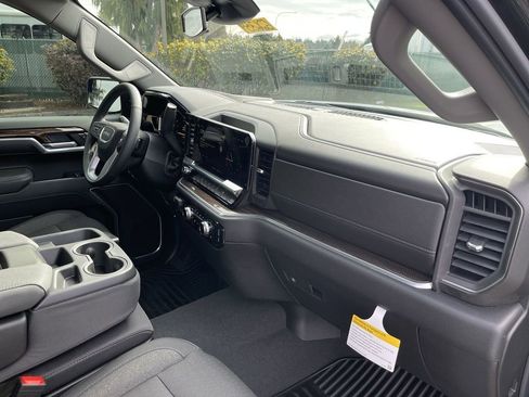 New 2026 GMC Sierra 1500 Elevation image 28