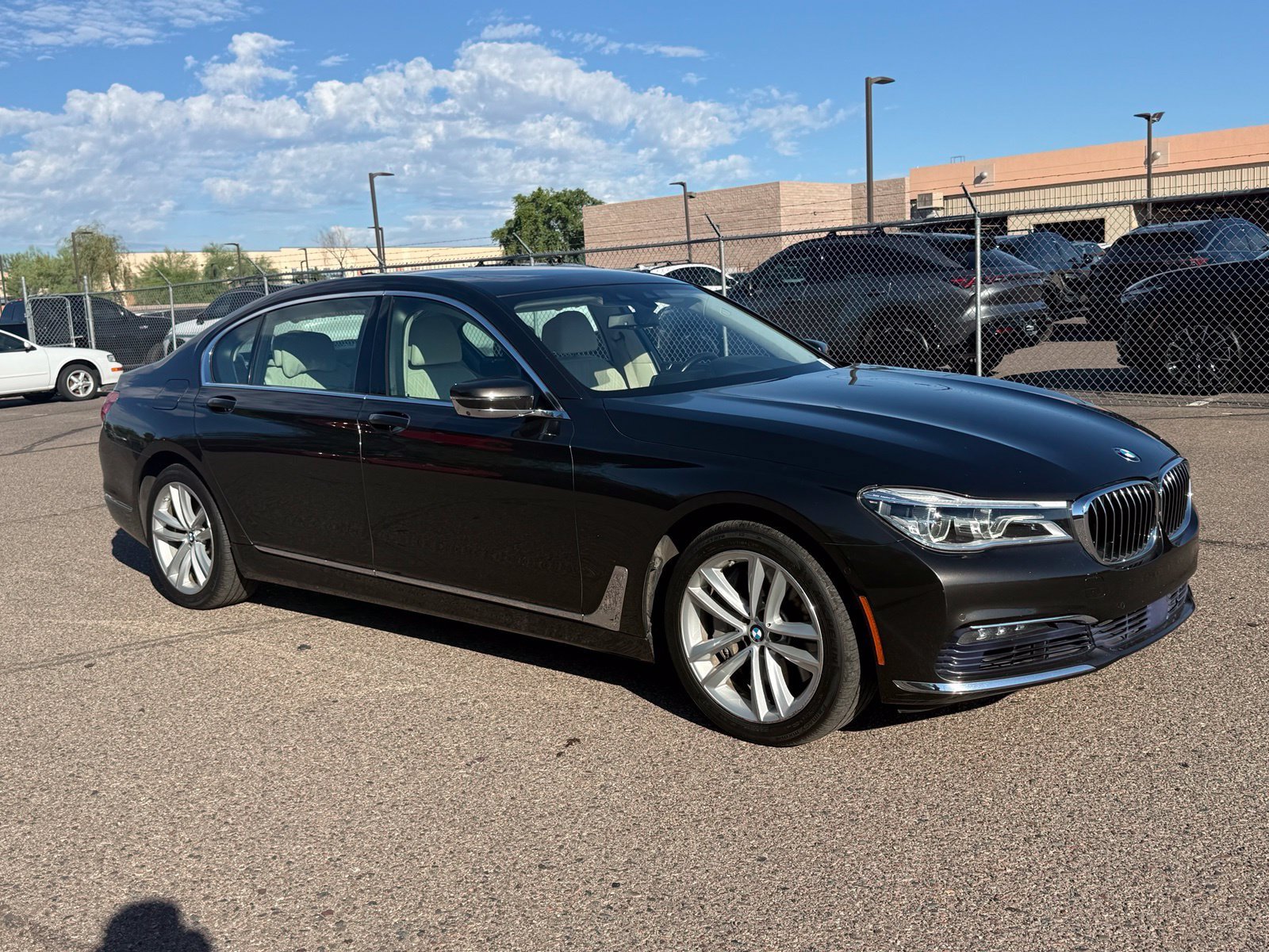 Used 2016 BMW 750i xDrive AWD/4WD image 3